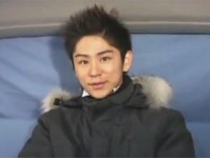 【素人ゲイ動画】新宿でおぼこい素人クンをスカウト…車に連れ込みでケツ穴調教しフェラや手コキでイカせるww